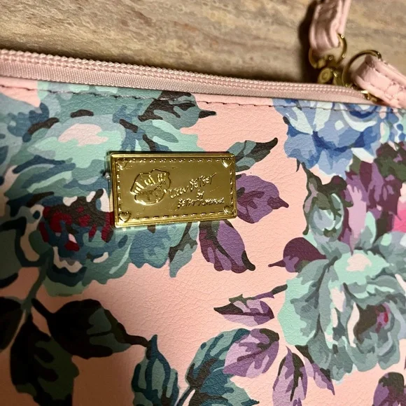 NWOB Betsey Johnson floral convertible wristlet/ crossbody bag - Picture 12 of 15